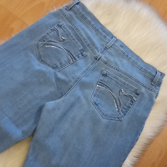 Gloria Vanderbilt Blue Bling Amanda Jeans - Picture 9 of 13